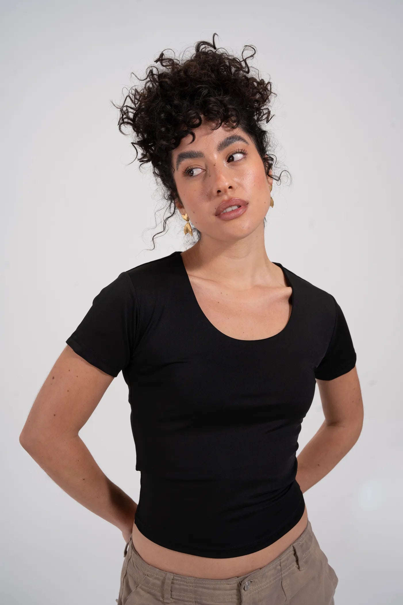 WIDE NECK SHORT SLEEVE - Black